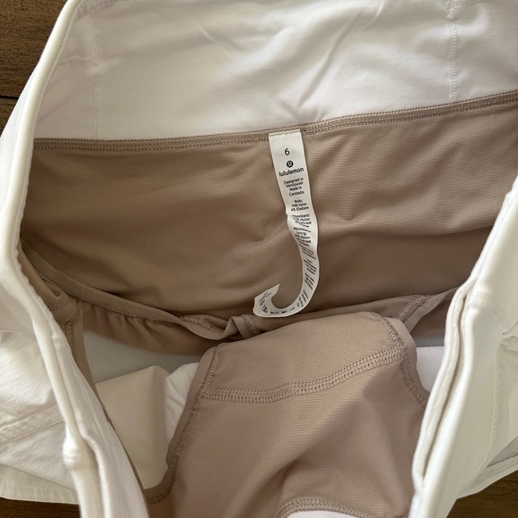 Lululemon speed up shorts - Picture 3 of 3